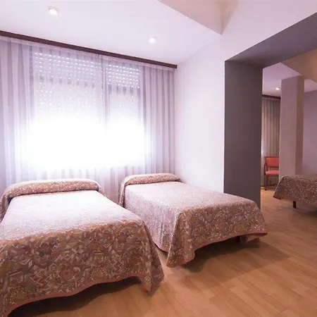 Unzaga Plaza 3* Éibar