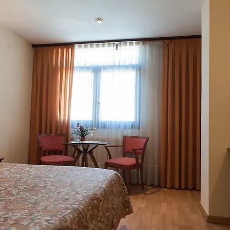 Szálloda Unzaga Plaza 3*