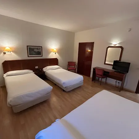 Unzaga Plaza 3* Éibar