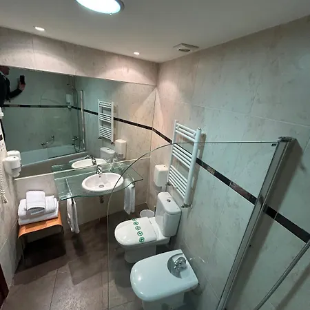 Unzaga Plaza Szálloda