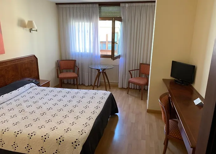 Hotel Unzaga Plaza 3*