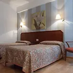 Unzaga Plaza 3*