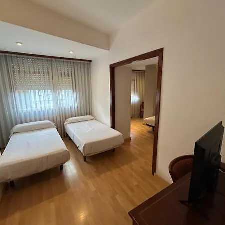 Unzaga Plaza Otel Éibar