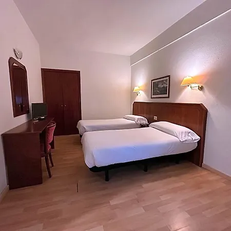 Unzaga Plaza ホテル Éibar