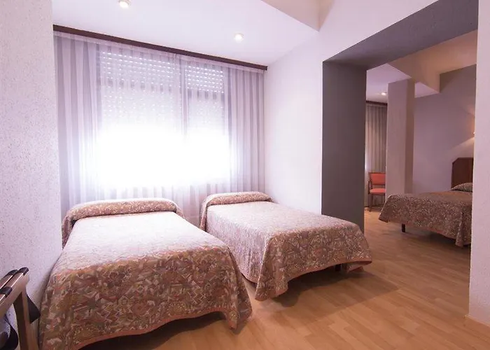 Unzaga Plaza 3* Eibar
