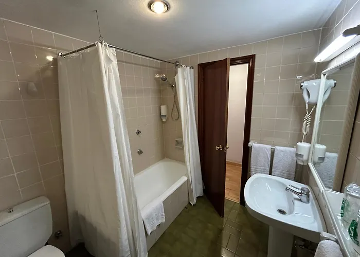 Unzaga Plaza Hotel 3*