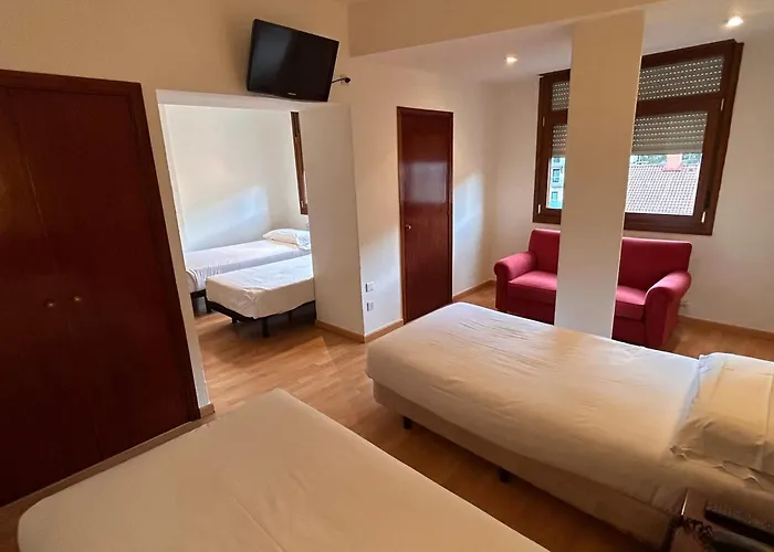 Unzaga Plaza Hotel 3*