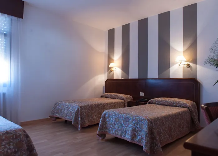 Unzaga Plaza Hotel 3*