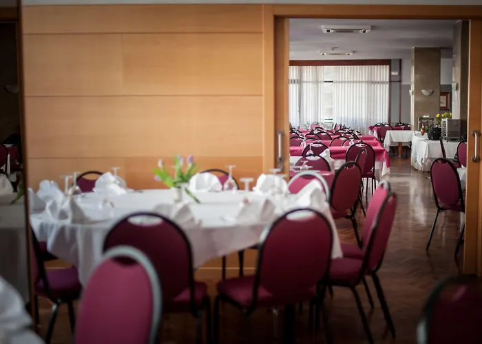 Unzaga Plaza 3* Eibar