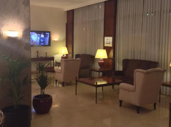 Hotel Unzaga Plaza 3*